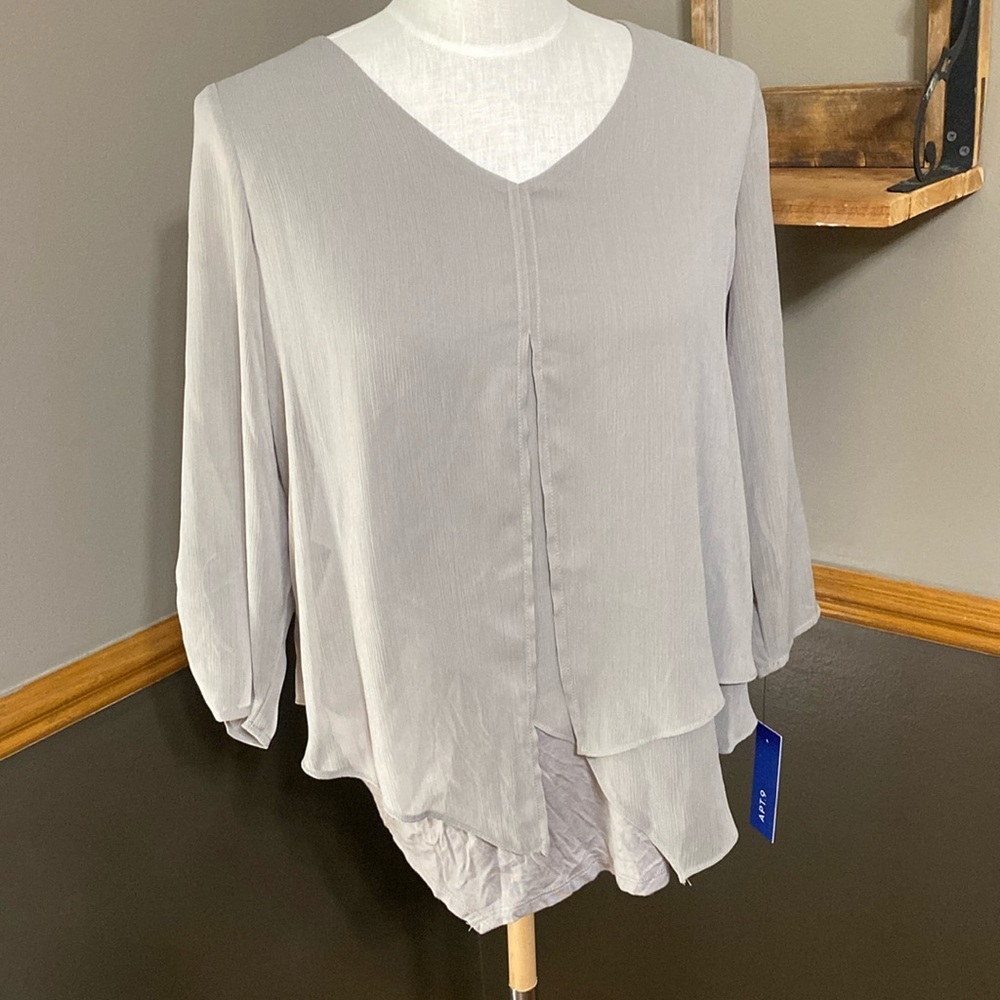 Apt. 9 taupe gray three quarter sleeve layered v neck blouse size medium